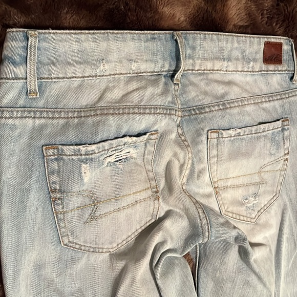 Low Rise Cropped Jeans - Picture 10 of 12